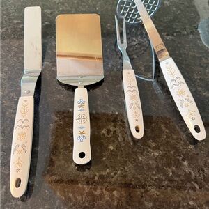 Set of 4 Vintage Flint Arrowhead Stainless Harvest Wheat Utensils